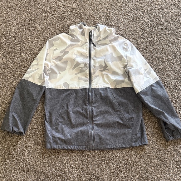 Old Navy Kids Camouflage and Charcoal Raincoat - Picture 1 of 8